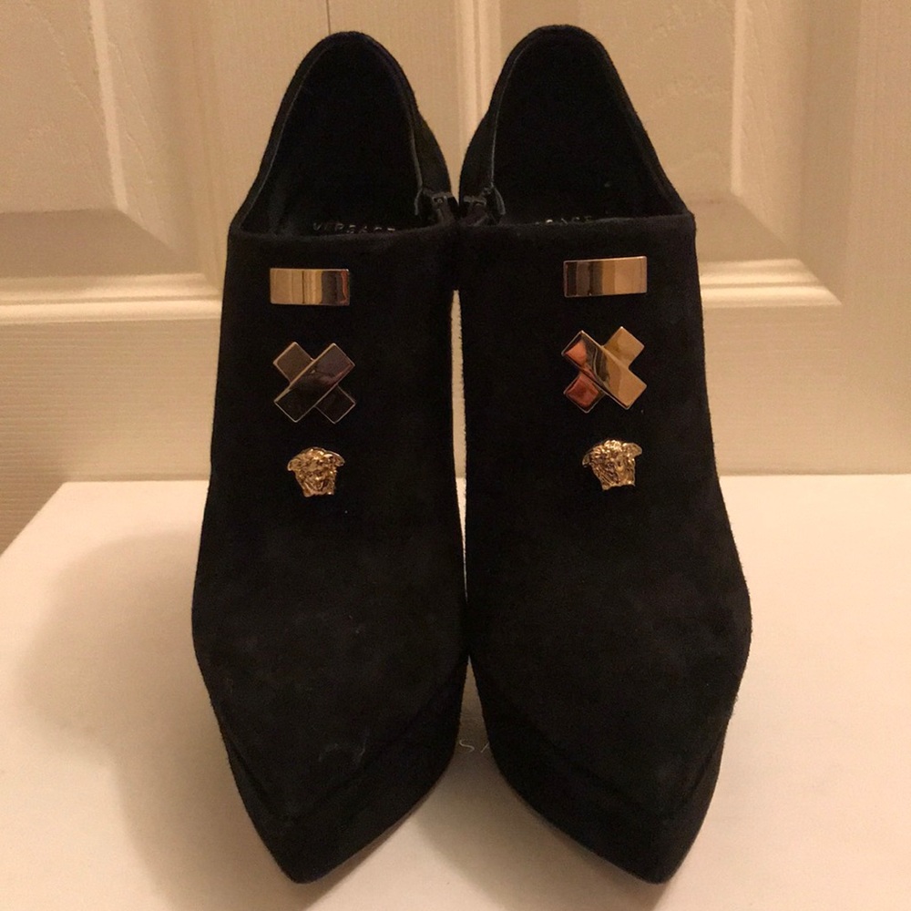 Versace runway booties!